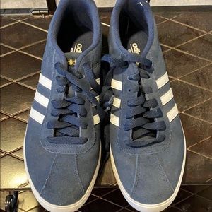 Adidas tennis shoe